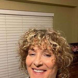 Meet your Posher, Sherry